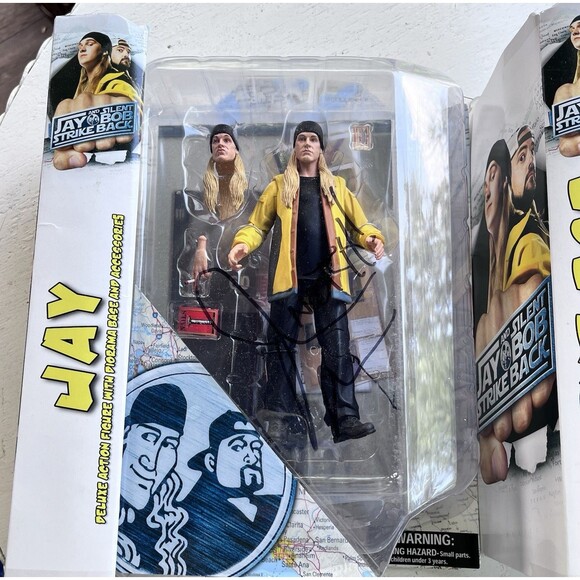 Jay & Silent Bob Strike Back Figure DST Autographed Kevin Smith Jason Mewes - Picture 2 of 11